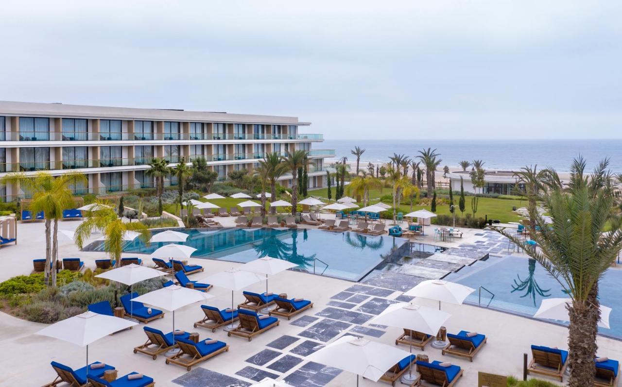 حياة بالاس تغازوت باي المظهر الخارجي الصورة The pool at the Royal Beach Hotel