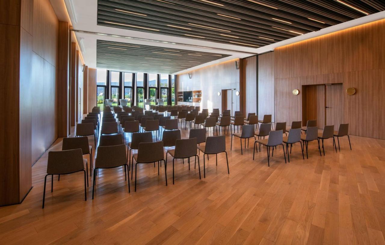 حياة بالاس تغازوت باي المظهر الخارجي الصورة The interior of the library